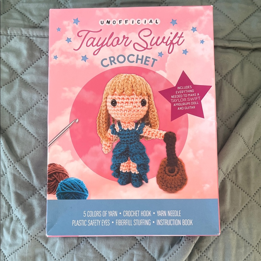 Taylor Swift Crochet Doll Kit - Pink and Blue